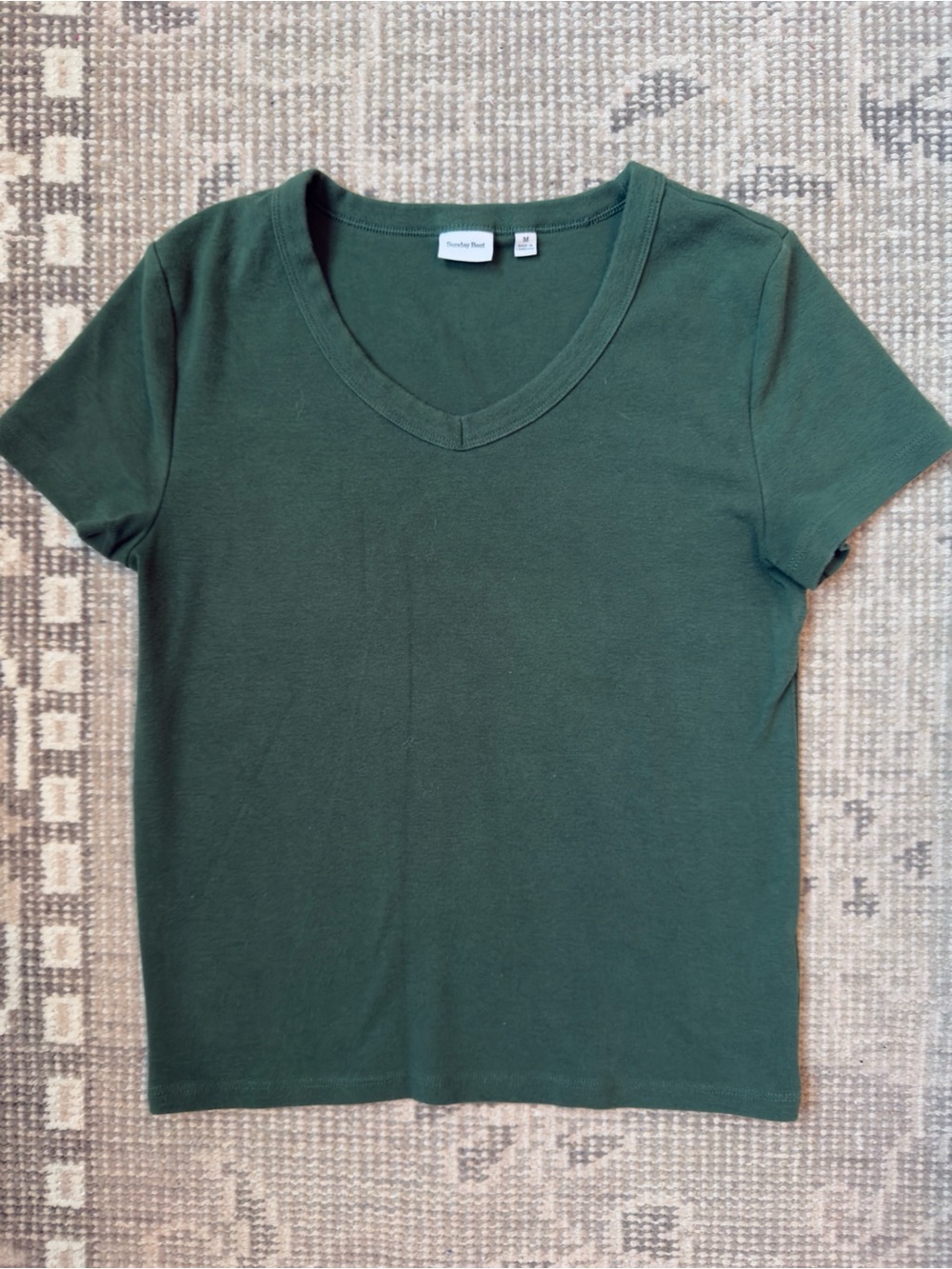 Sunday Best Women's Basic V-Neck Short Sleeve Tee - Forest Green | Size Medium